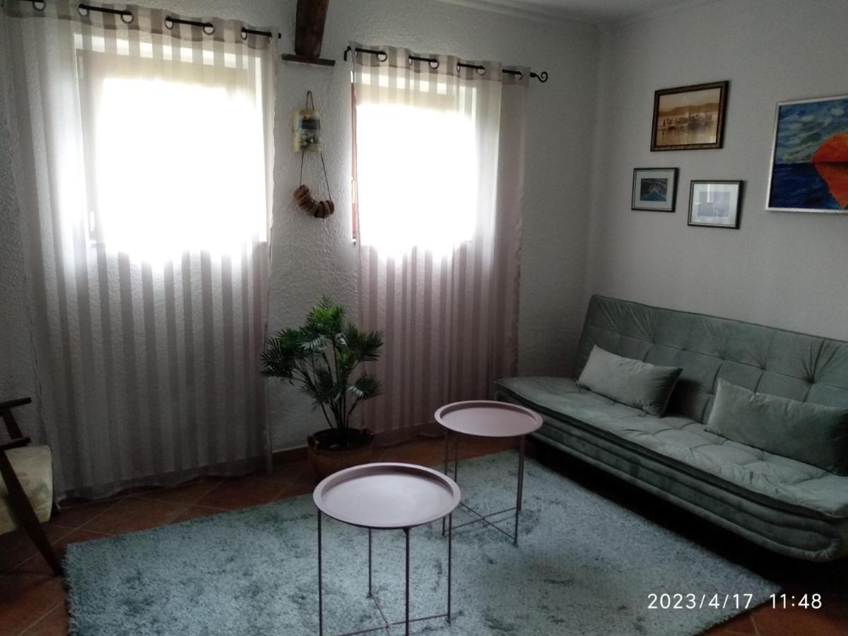 Studio Apartman Marti Кострена Екстер'єр фото